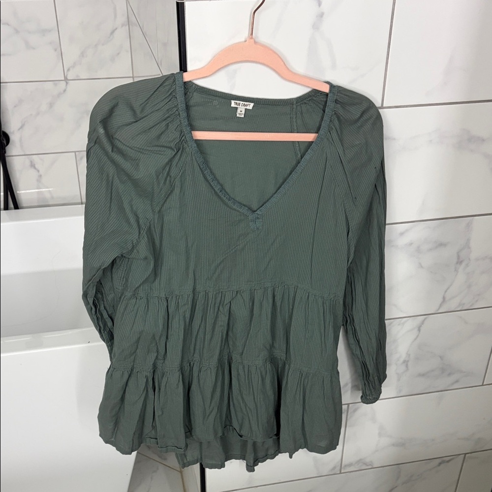 True Craft V-Neck Tiered Blouse - Green